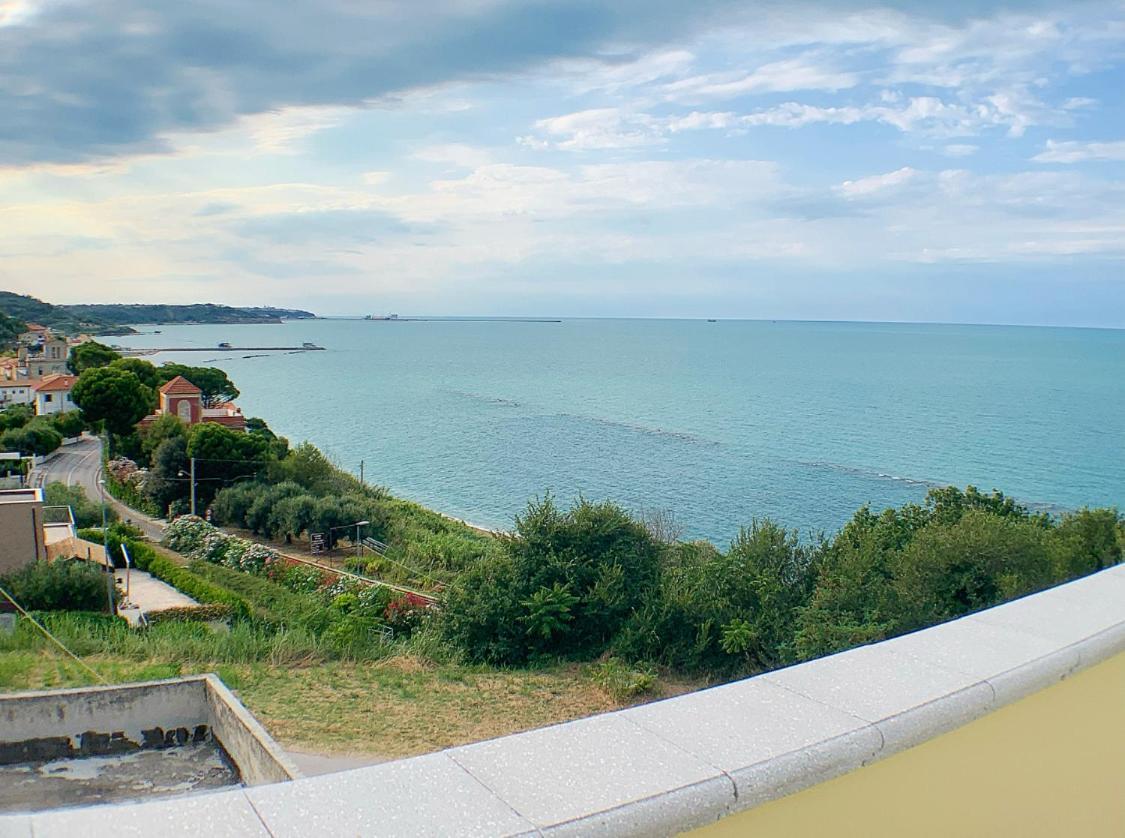 マリーナ・ディ・サン・ヴィートTerrazza Sui Trabocchiアパートメント エクステリア 写真